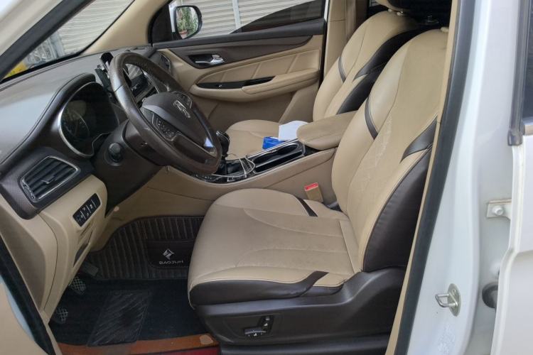 Used Baojun 730 2017 1.5T Manual Luxury Version 7 Seats Left Front Seat