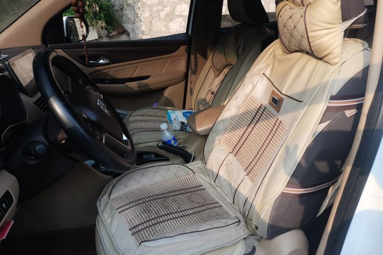 Used Baojun 730 2017 1.5T Manual Fashion Version 7 Seats China V Emission Standard Left Front Seat