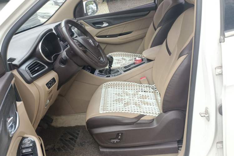 Used Baojun 730 2017 1.5T Manual Prestige Version 7 Seats Left Front Seat