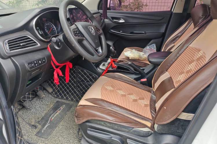 Used Baojun 730 2017 1.5T Manual Fashion Version 7 Seats China V Emission Standard Left Front Seat