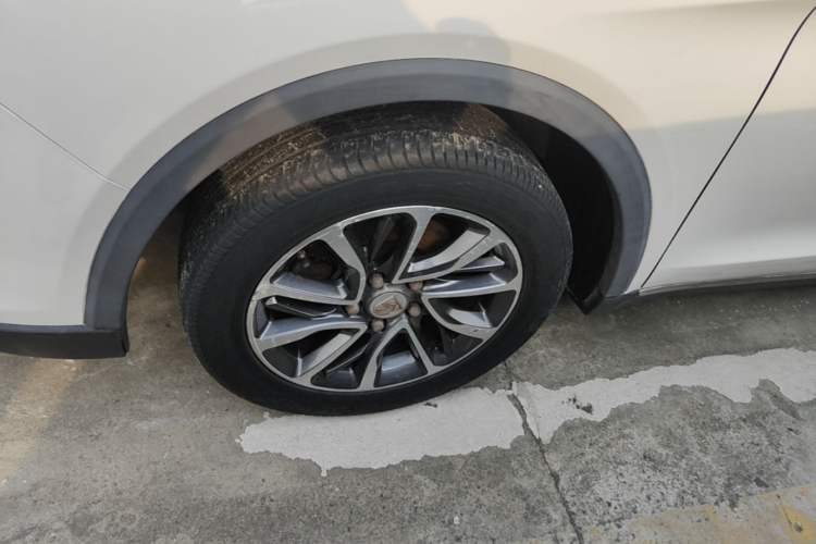 Used Baojun 730 2017 1.8L iAMT Luxury Version 7-Seater Left Front Wheel Hub