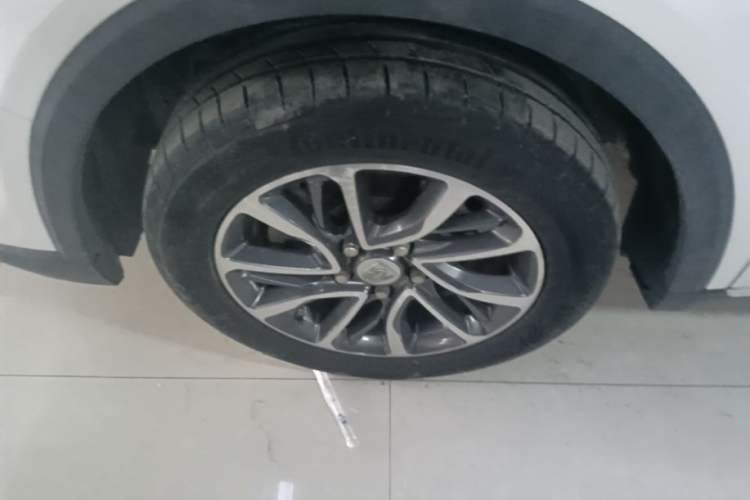 Used Baojun 730 2017 1.8L iAMT Prestige Version 7 Seats Left Front Wheel Hub