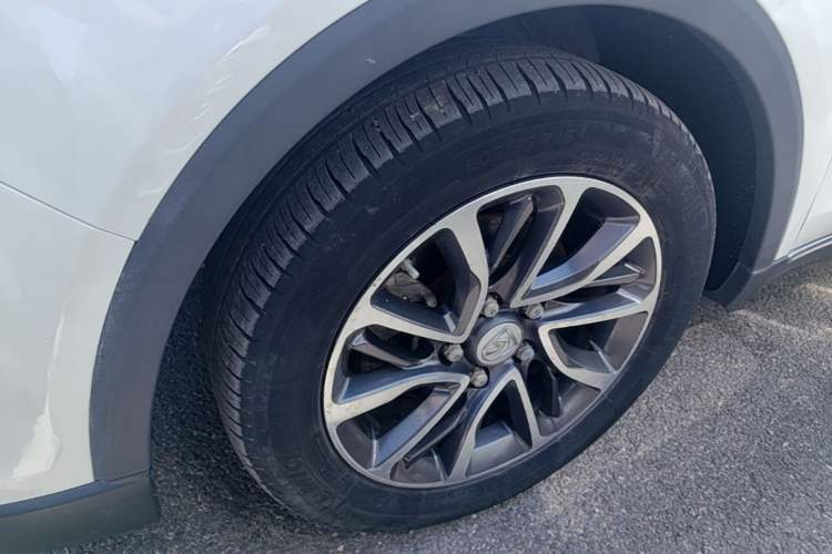 Used Baojun 730 2017 1.5T DCT Flagship Model 7 Seats China V Emission Standard Left Front Wheel Hub