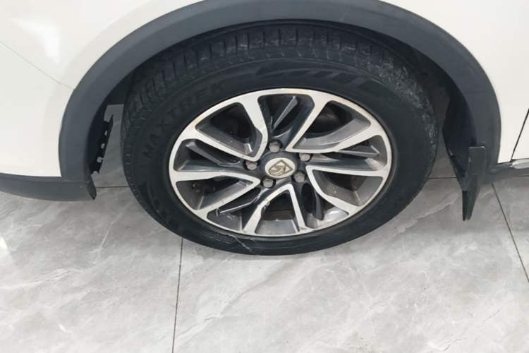 Used Baojun 730 2017 1.5T Manual Style 7 Seats China V Left Front Wheel Hub