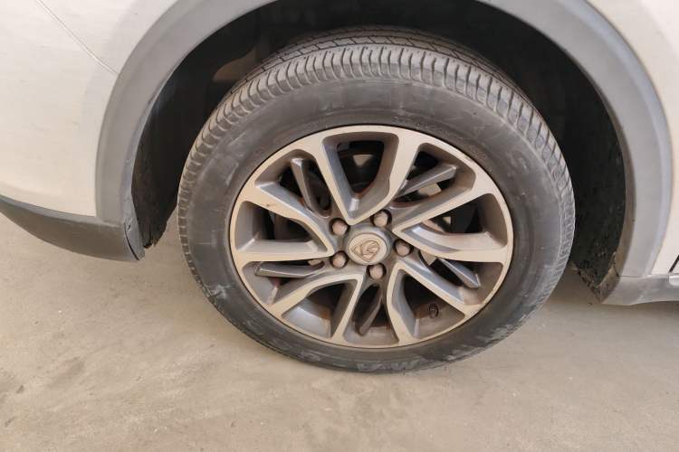 Used Baojun 730 2017 1.8L iAMT Luxury Version 7-Seater Left Front Wheel Hub