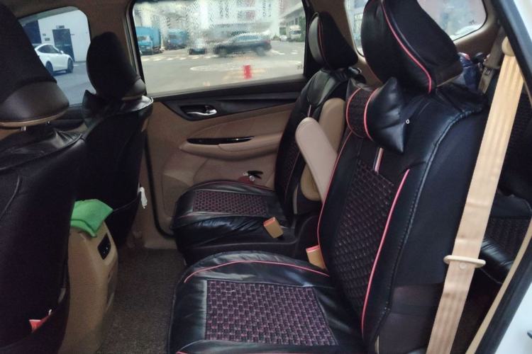 Used Baojun 730 2017 1.5T Manual Prestige Version 7 Seats Left Rear Seat
