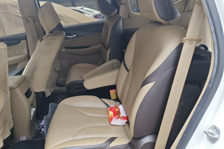Used Baojun 730 2017 1.8L iAMT Prestige Version 7 Seats Left Rear Seat