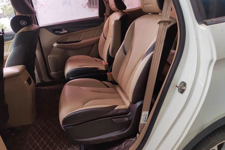 Used Baojun 730 2017 1.5T Manual Prestige Version 7 Seats Left Rear Seat