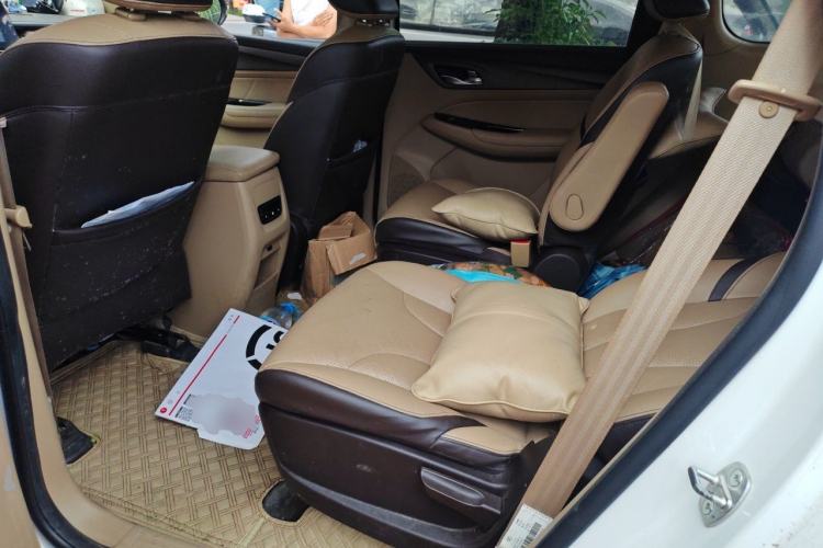Used Baojun 730 2017 1.8L iAMT Luxury Version 7-Seater Left Rear Seat