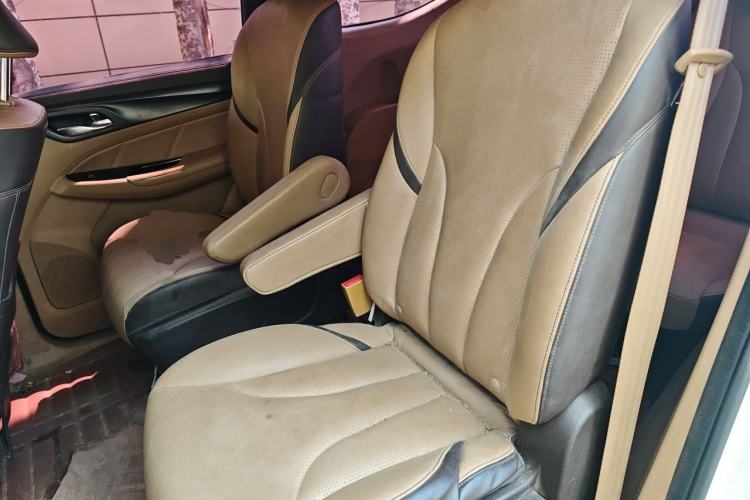 Used Baojun 730 2017 1.8L iAMT Prestige Version 7 Seats Left Rear Seat