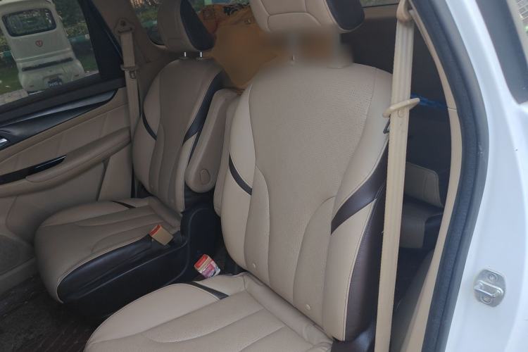 Used Baojun 730 2017 1.8L iAMT Prestige Version 7 Seats Left Rear Seat