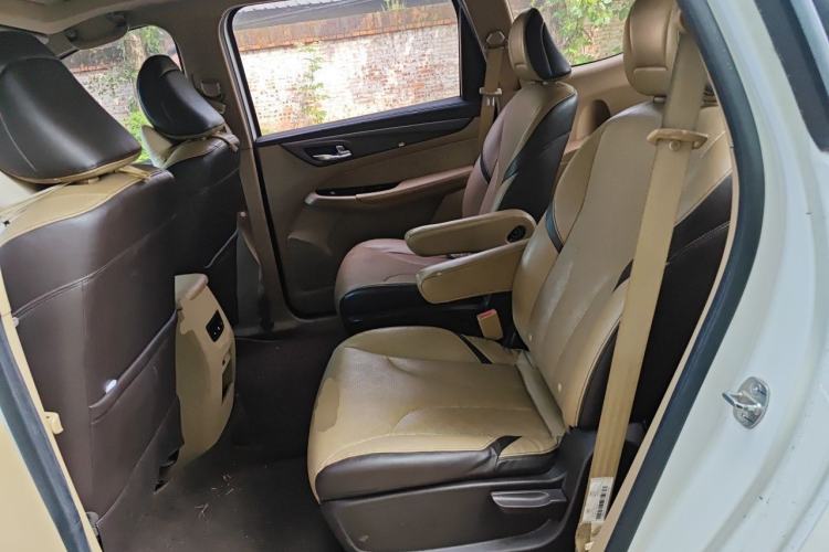 Used Baojun 730 2017 1.8L iAMT Luxury Version 7-Seater Left Rear Seat
