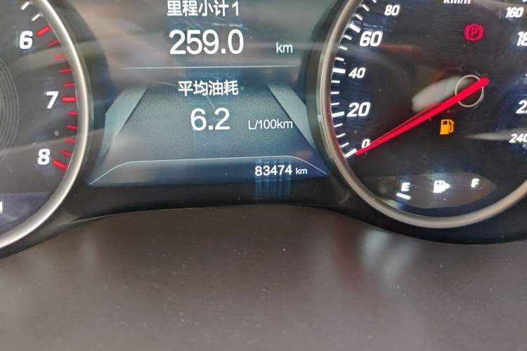 Used Baojun 730 2017 1.5T Manual Style 7 Seats China V Odometer Close Up