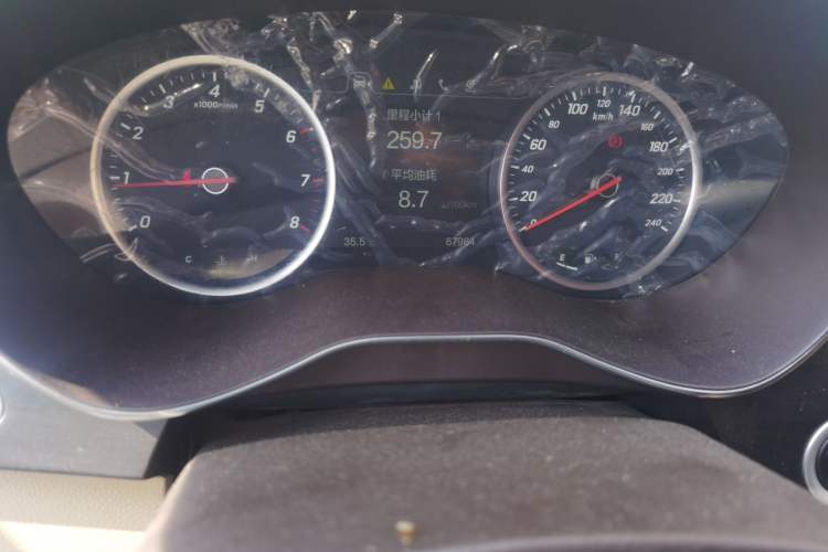 Used Baojun 730 2017 1.5T Manual Style 7 Seats China V Odometer Close Up