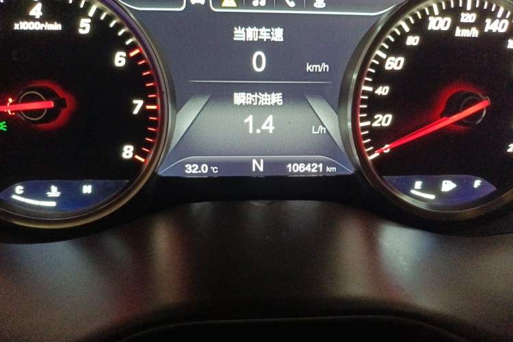 Used Baojun 730 2017 1.8L iAMT Prestige Version 7 Seats Odometer Close Up