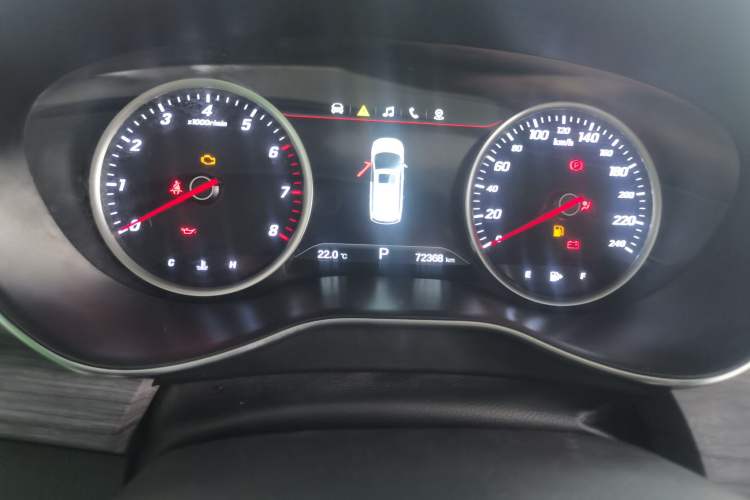 Used Baojun 730 2017 1.5T DCT Flagship Model 7 Seats China V Emission Standard Odometer Close Up