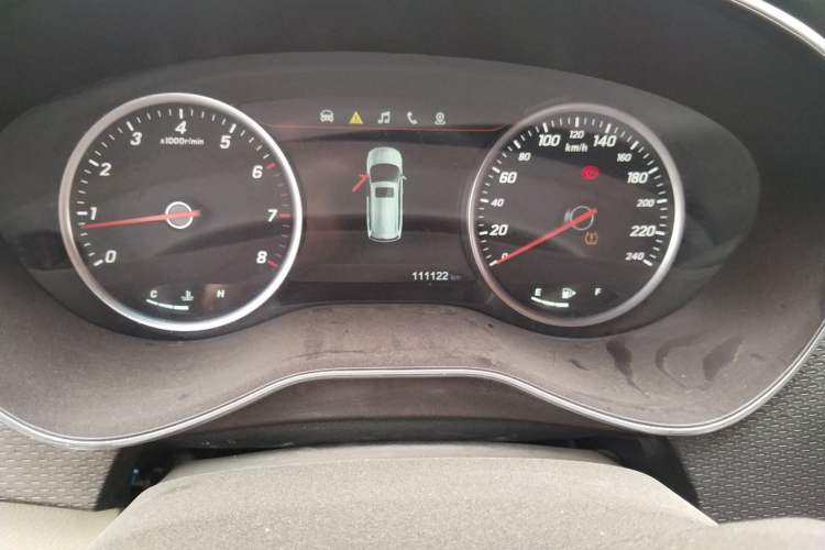 Used Baojun 730 2017 1.5T Manual Luxury Version 7 Seats Odometer Close Up