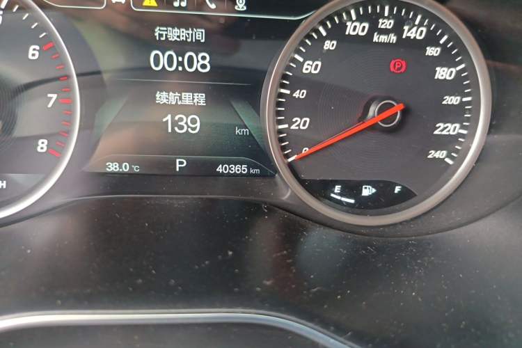 Used Baojun 730 2017 1.5T DCT Flagship Model 7 Seats China V Emission Standard Odometer Close Up