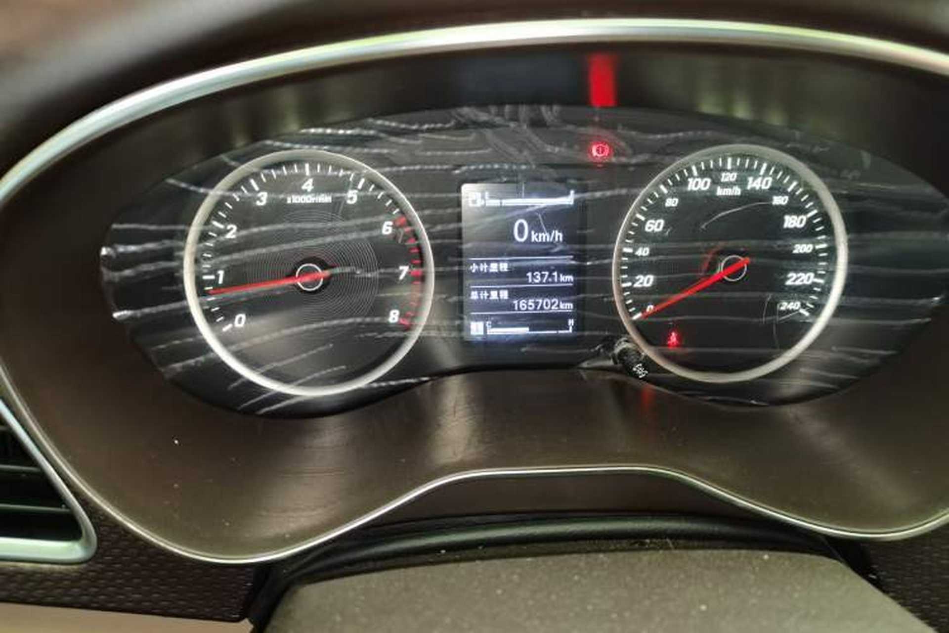 Used Baojun 730 2017 1.5T Manual Fashion Version 7 Seats China V Emission Standard Odometer Close Up