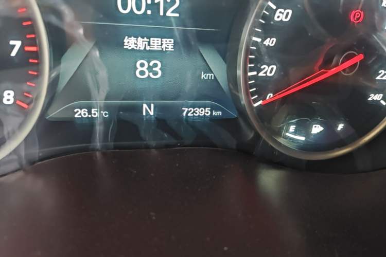Used Baojun 730 2017 1.8L iAMT Prestige Version 7 Seats Odometer Close Up