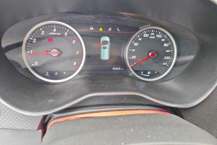 Used Baojun 730 2017 1.5T Manual Fashion Version 7 Seats China V Emission Standard Odometer Close Up