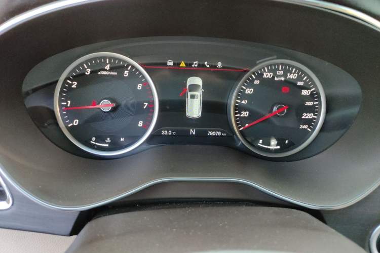 Used Baojun 730 2017 1.8L iAMT Prestige Version 7 Seats Odometer Close Up