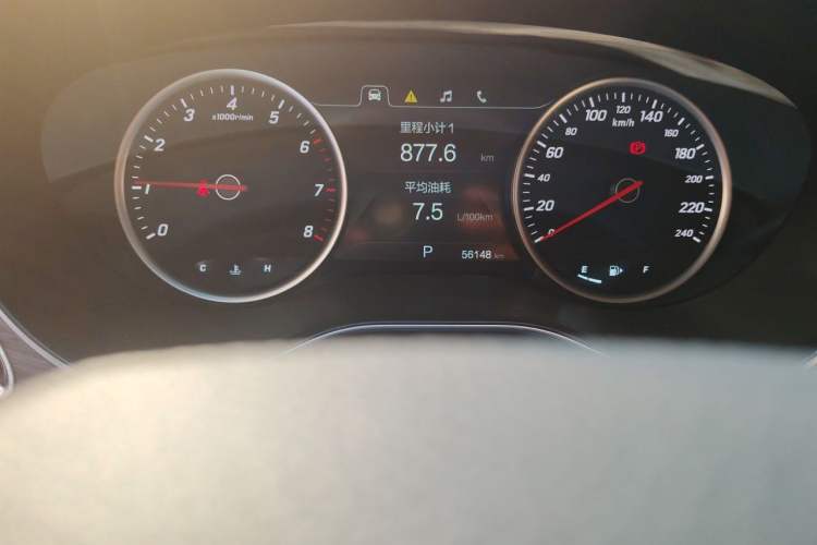 Used Baojun 730 2017 1.5T DCT Fashion Edition 7-Seater China V Emission Standard Odometer Close Up