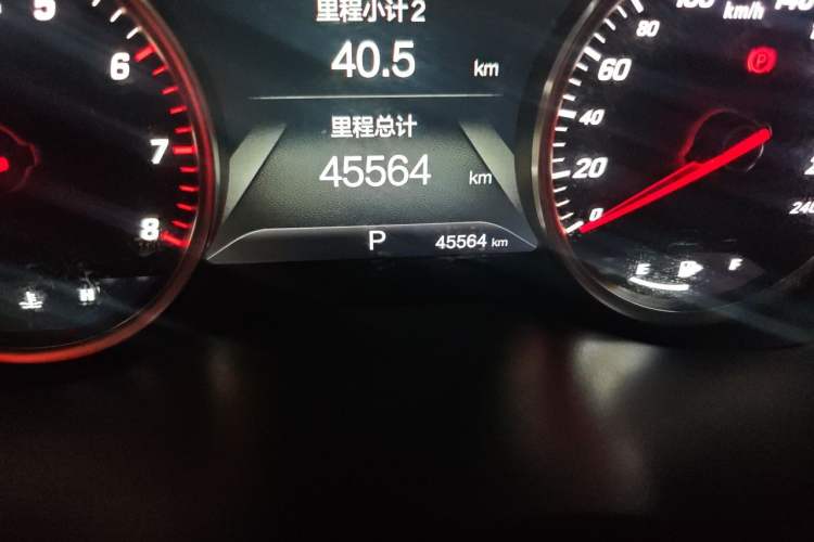 Used Baojun 730 2017 1.5T DCT Fashion Edition 7-Seater China V Emission Standard Odometer Close Up