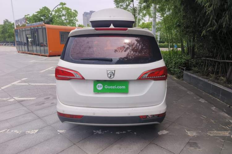 Used Baojun 730 2017 1.5T DCT Flagship Model 7 Seats China V Emission Standard Rear