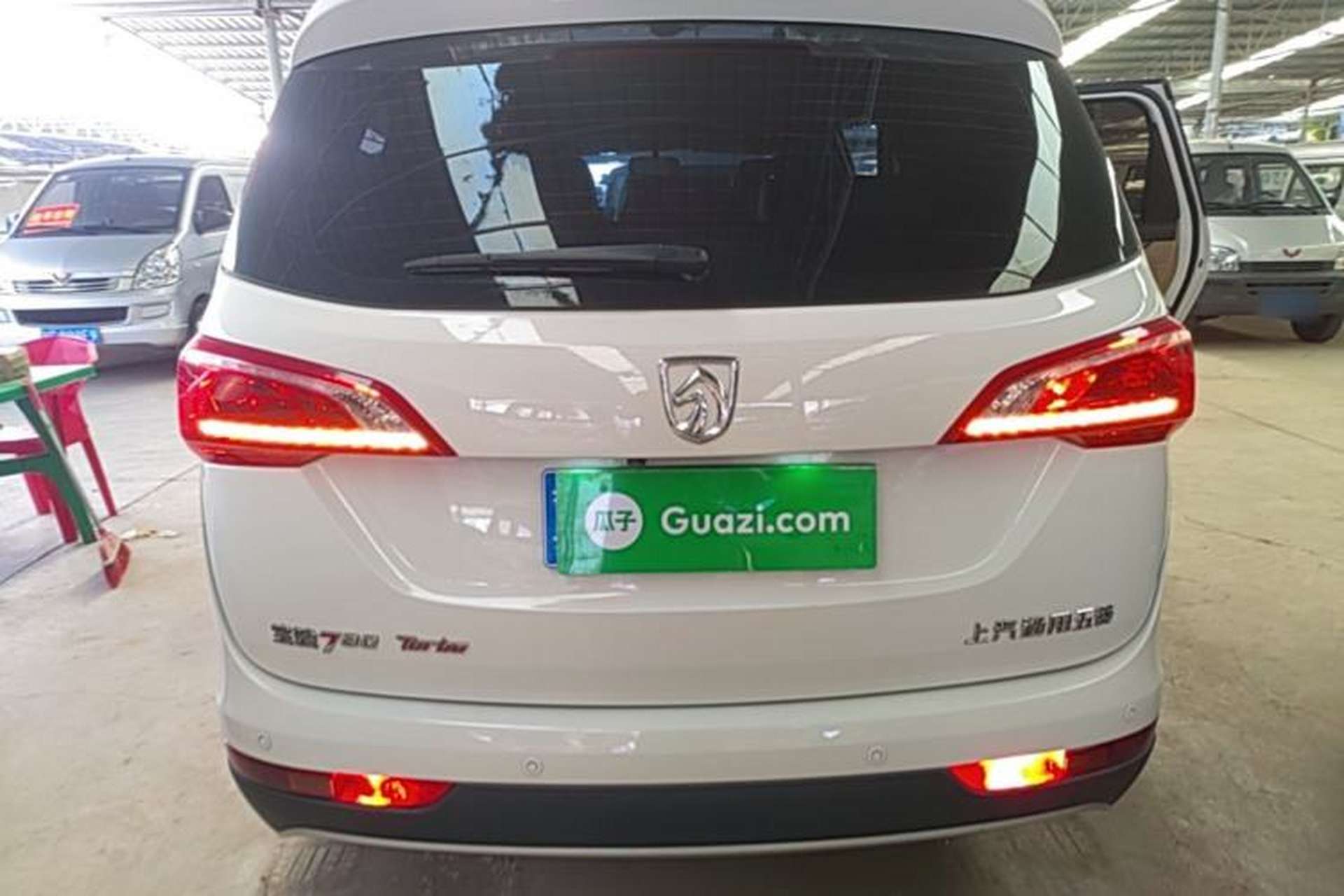 Used Baojun 730 2017 1.5T Manual Fashion Version 7 Seats China V Emission Standard Rear