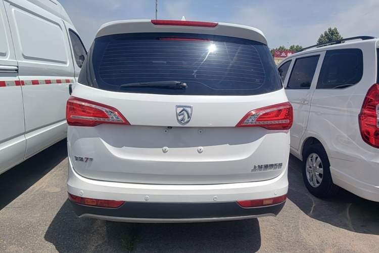 Used Baojun 730 2017 1.5T DCT Flagship Model 7 Seats China V Emission Standard Rear