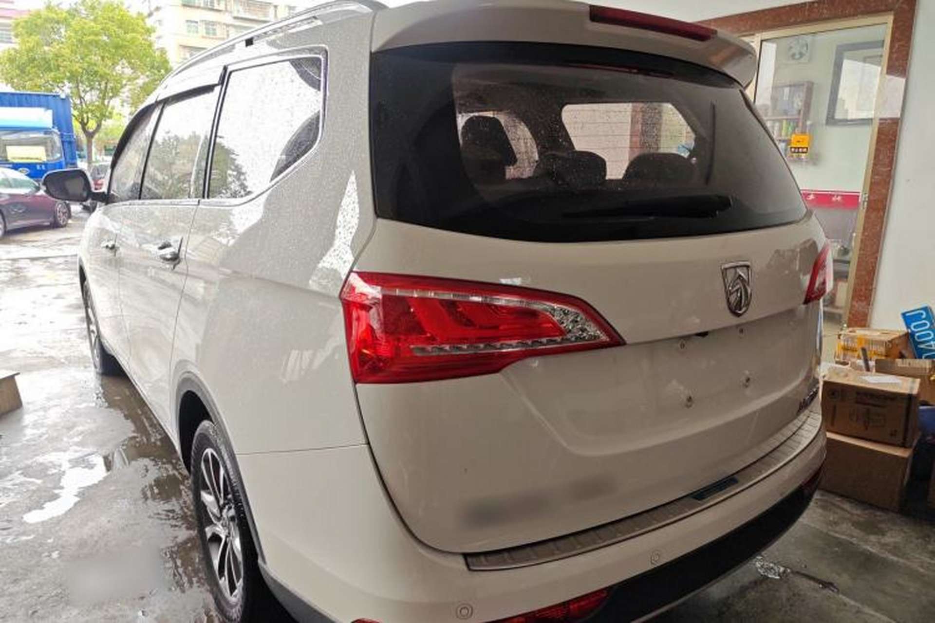 Used Baojun 730 2017 1.5T DCT Fashion Edition 7-Seater China V Emission Standard Rear Left 45 Deg