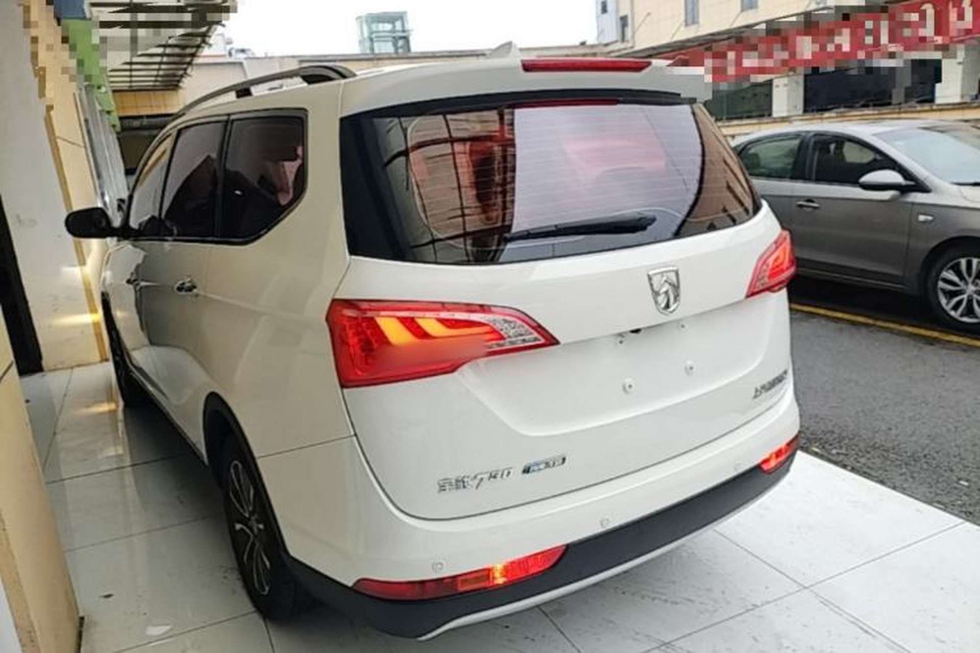 Used Baojun 730 2017 1.8L iAMT Luxury Version 7-Seater Rear Left 45 Deg