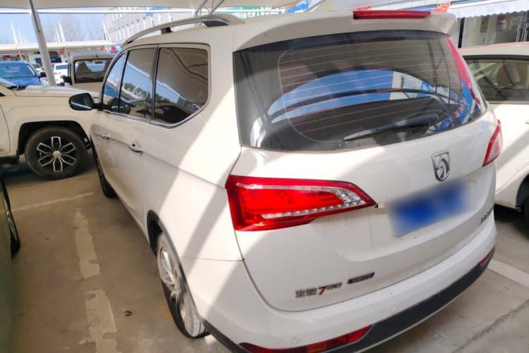 Used Baojun 730 2017 1.8L iAMT Luxury Version 7-Seater Rear Left 45 Deg