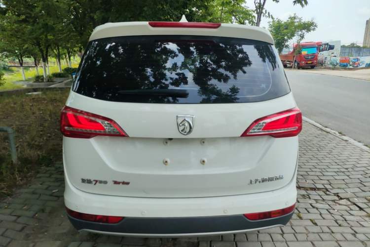 Used Baojun 730 2017 1.5T Manual Luxury Version 7 Seats Rear
