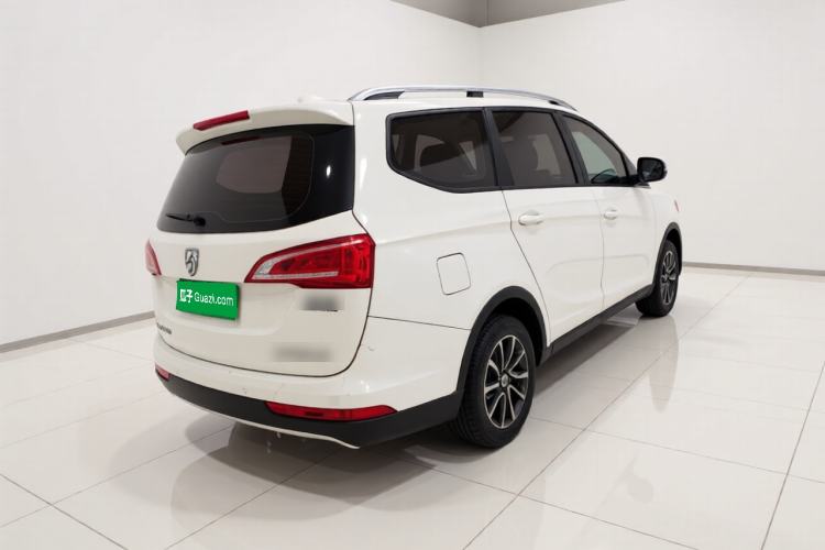 Used Baojun 730 2017 1.5T Manual Fashion Version 7 Seats China V Emission Standard Rear Right 45 Deg