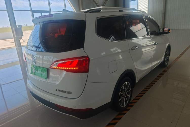 Used Baojun 730 2017 1.8L iAMT Luxury Version 7-Seater Rear Right 45 Deg