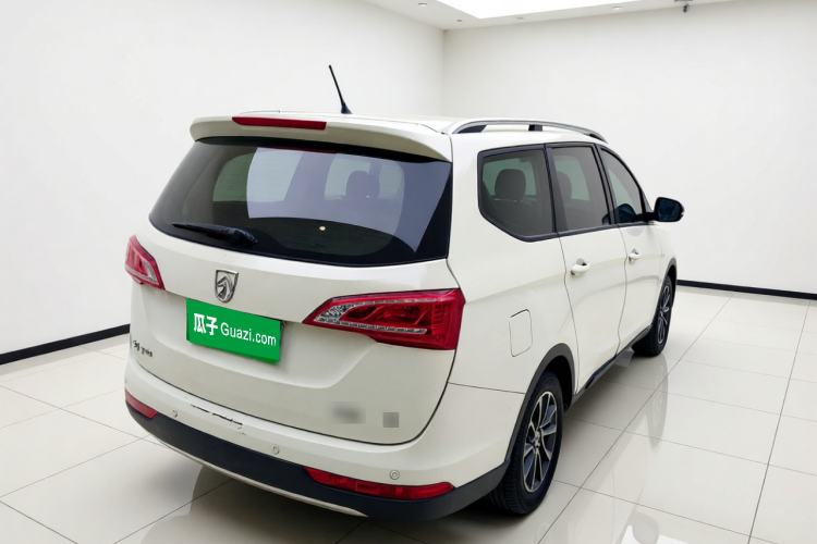 Used Baojun 730 2017 1.5T Manual Fashion Version 7 Seats China V Emission Standard Rear Right 45 Deg