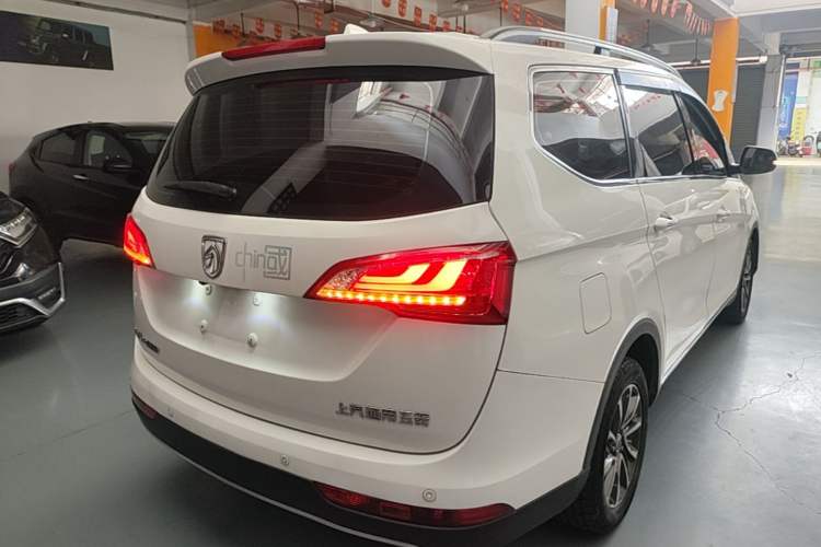 Used Baojun 730 2017 1.8L iAMT Prestige Version 7 Seats Rear Right 45 Deg