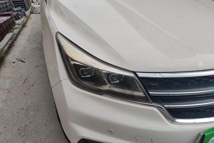 Used Baojun 730 2017 1.8L iAMT Prestige Version 7 Seats Right Front Headlight
