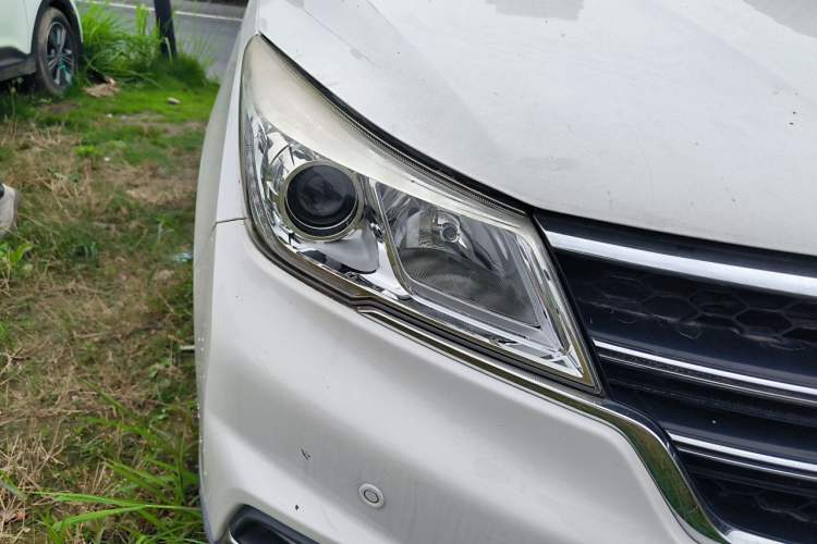 Used Baojun 730 2017 1.5T Manual Style 7 Seats China V Right Front Headlight
