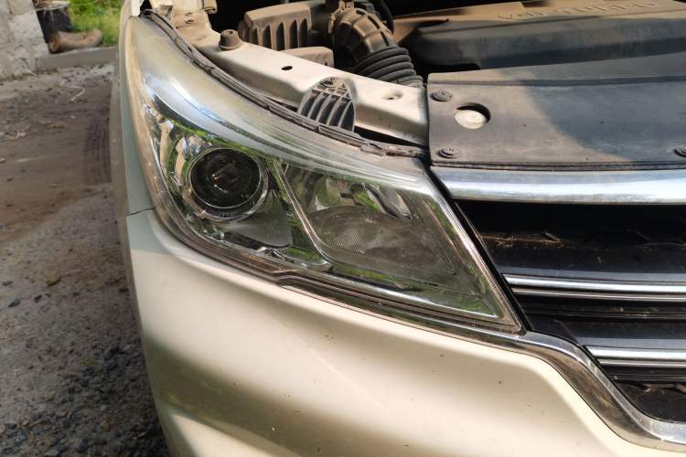 Used Baojun 730 2017 1.5T Manual Fashion Version 7 Seats China V Emission Standard Right Front Headlight
