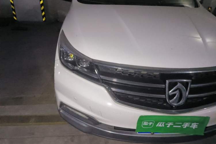 Used Baojun 730 2017 1.8L iAMT Prestige Version 7 Seats Right Front Headlight