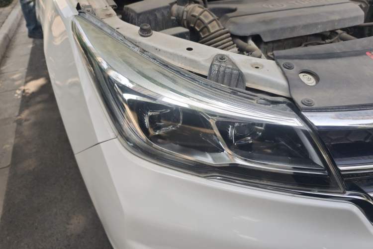 Used Baojun 730 2017 1.5T DCT Flagship Model 7 Seats China V Emission Standard Right Front Headlight
