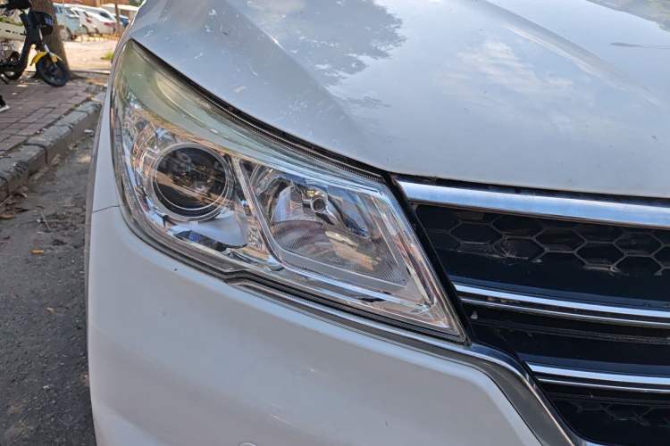 Used Baojun 730 2017 1.5T Manual Style 7 Seats China V Right Front Headlight
