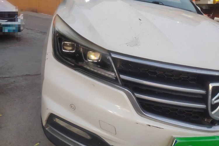 Used Baojun 730 2017 1.5T Manual Prestige Version 7 Seats Right Front Headlight