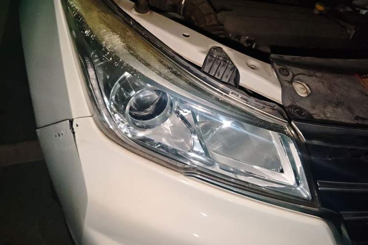 Used Baojun 730 2017 1.5T DCT Fashion Edition 7-Seater China V Emission Standard Right Front Headlight