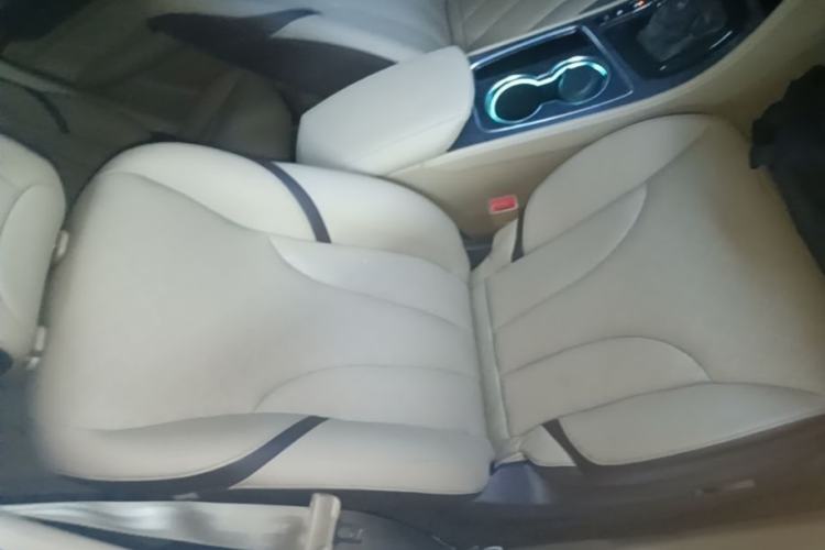 Used Baojun 730 2017 1.8L iAMT Prestige Version 7 Seats Right Front Seat