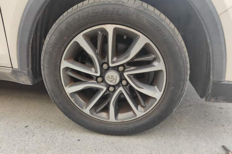 Used Baojun 730 2017 1.8L iAMT Prestige Version 7 Seats Right Front Wheel Hub