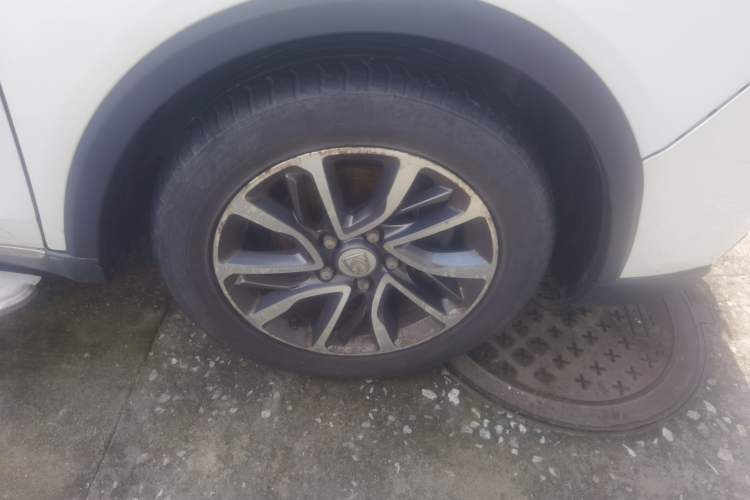 Used Baojun 730 2017 1.5T Manual Style 7 Seats China V Right Front Wheel Hub
